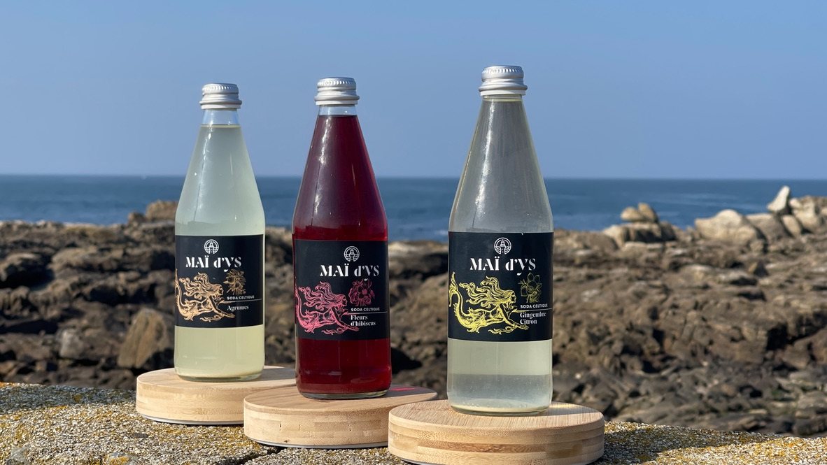 Les sodas celtiques Maï d'Ys au bord de l'océan